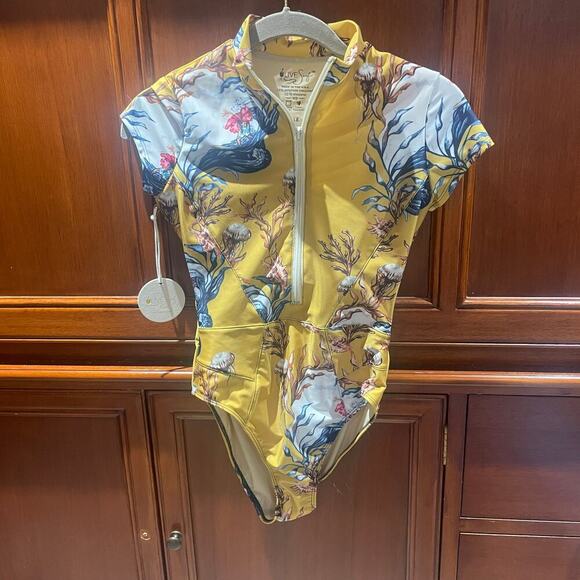 NWT! OLIVE Surf The Bri One Piece Meduse Swimsuit - XS - Picture 9 of 14